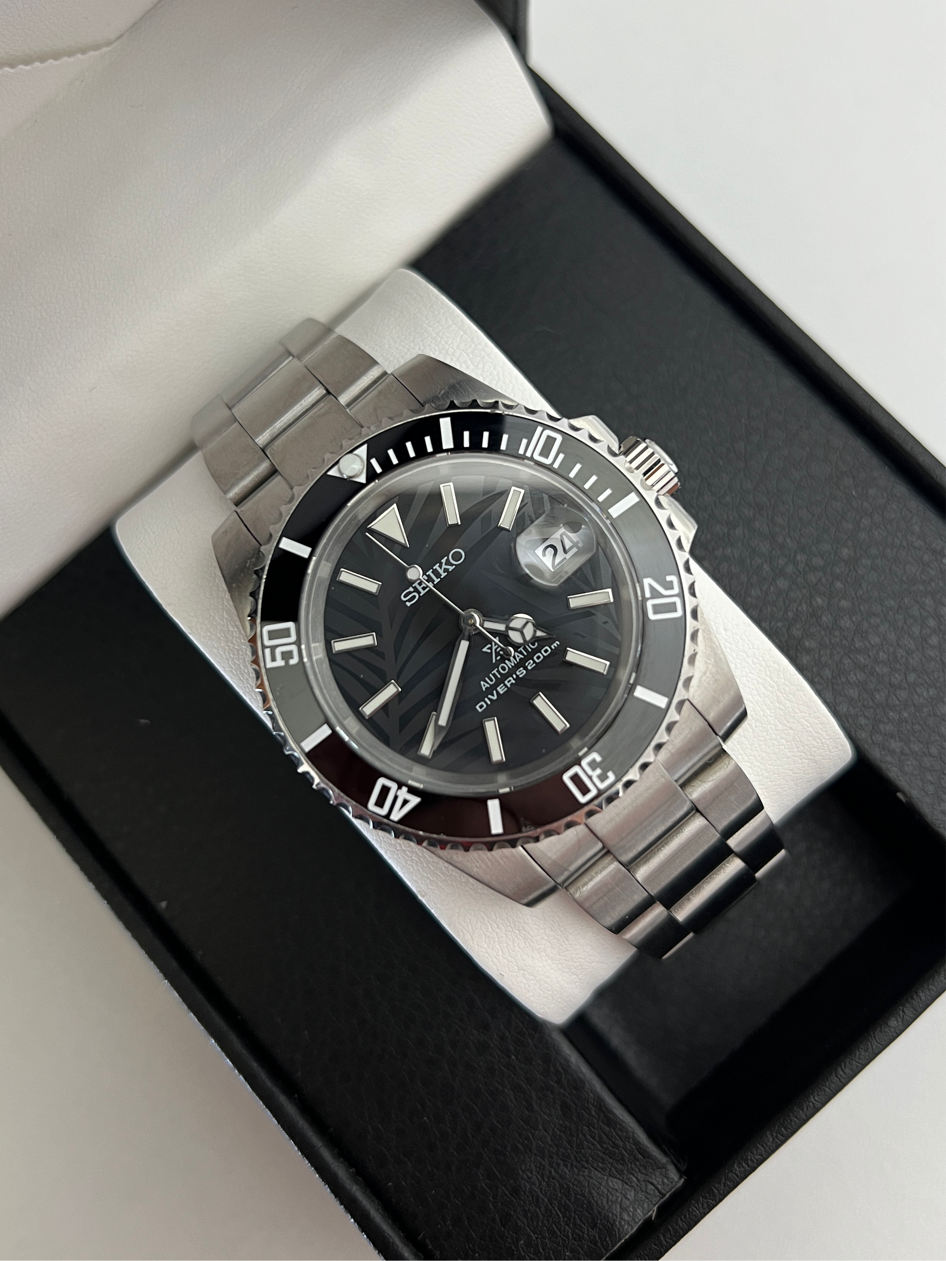 Black Palm Submariner Custom Seiko Mod