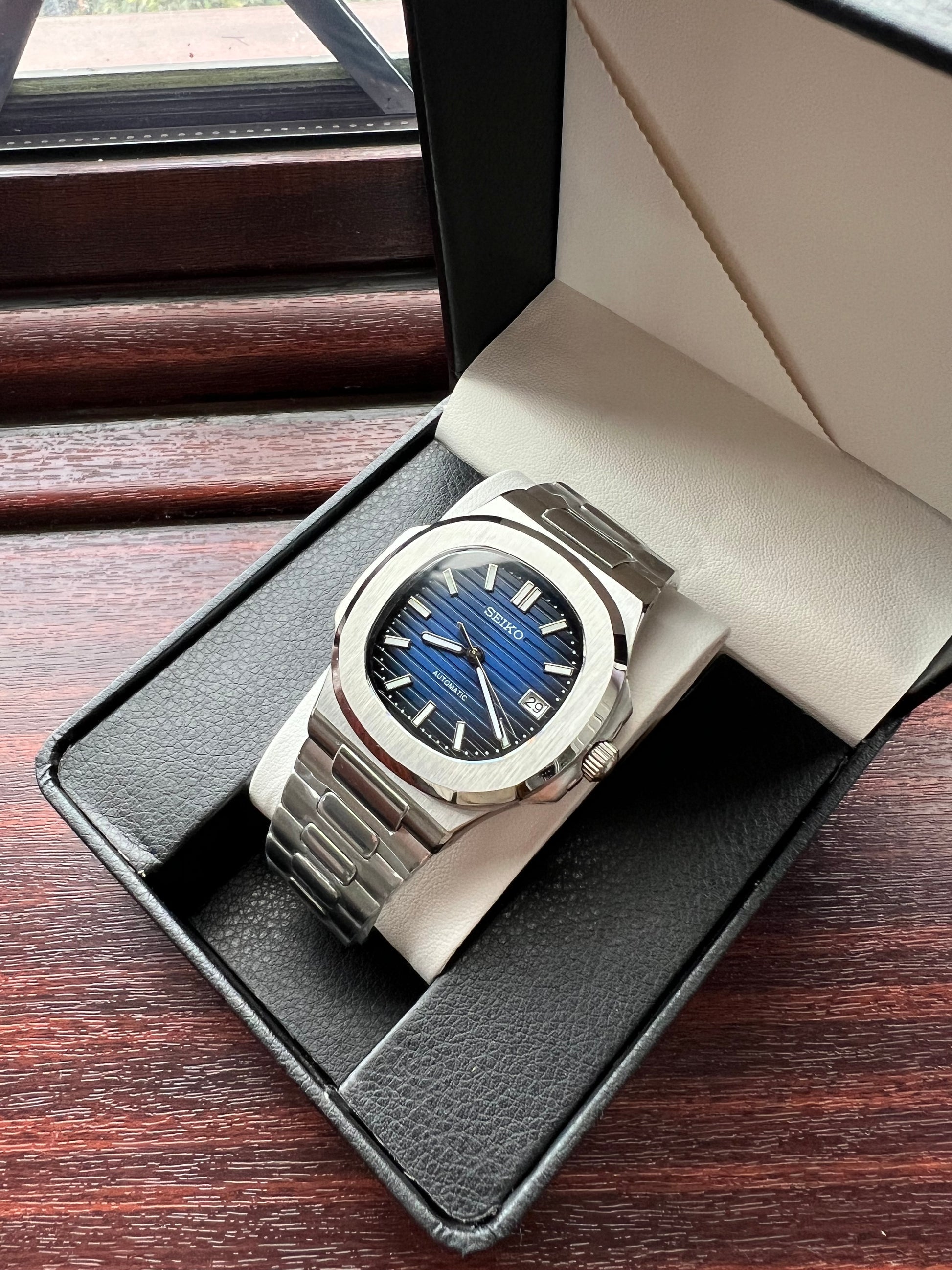 Royal Blue Nautilus Seiko Mod